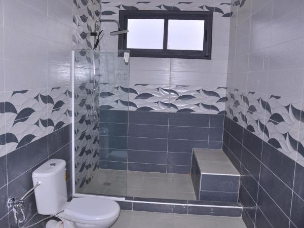 Amira Suite Double with Bathroom : photo 1 de la chambre chambre double avec salle de bains privative