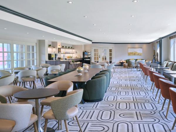 Hilton Antwerp Old Town : photo 1 de la chambre chambre lit king-size exécutive