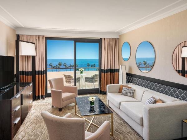Hôtel Barrière Le Gray d'Albion : photo 2 de la chambre suite prestige avec terrasse - vue sur mer