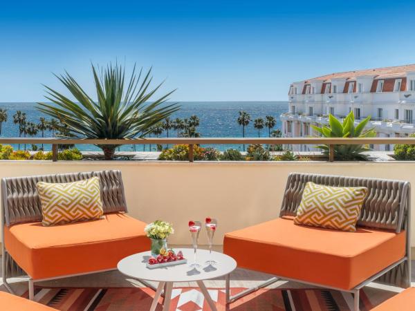 Hôtel Barrière Le Gray d'Albion : photo 2 de la chambre suite gray d’albion avec terrasse - vue sur mer