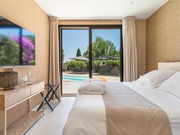 La Villa Monarque, une maison d'hôtes d'exception où règnent luxe, calme et intimité, adults only pour no-conformistes : photo 4 de la chambre chambre double deluxe