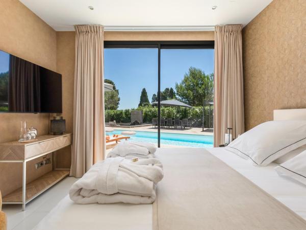 La Villa Monarque, une maison d'hôtes d'exception où règnent luxe, calme et intimité, adults only pour no-conformistes : photo 5 de la chambre chambre double deluxe