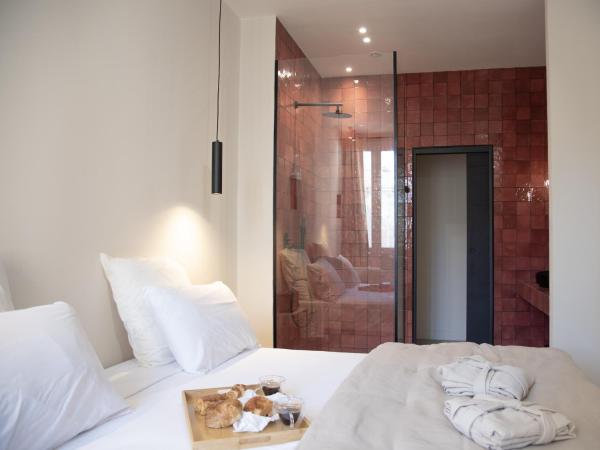 Mouchki : photo 5 de la chambre chambre double deluxe avec baignoire