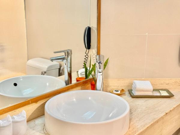 Phuket Merlin Hotel : photo 8 de la chambre suite junior
