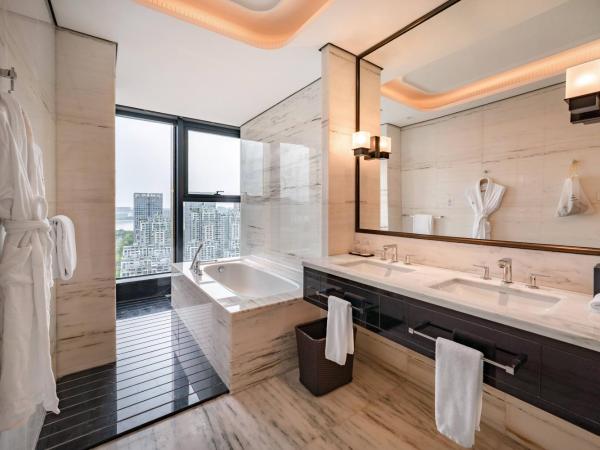voco - Hangzhou Binjiang Minghao, an IHG Hotel : photo 4 de la chambre suite présidentielle lit king-size