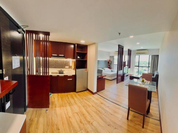 EzraAvenue Homesuites - NEAR IMAGO MALL KOTA KINABALU CITY : photo 1 de la chambre studio avec lit king-size