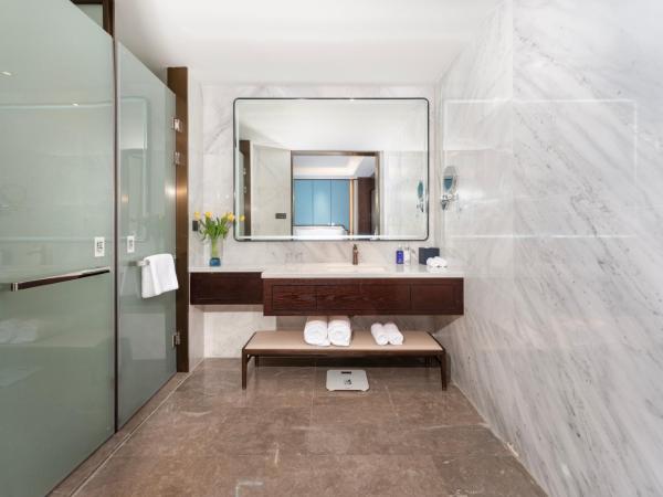 voco - Hangzhou Binjiang Minghao, an IHG Hotel : photo 2 de la chambre premium king room with one king bed and one single bed