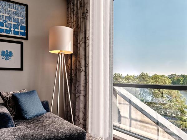 Sheraton Grand Krakow : photo 4 de la chambre grande chambre lit king-size deluxe - vue sur wavel ou vistule