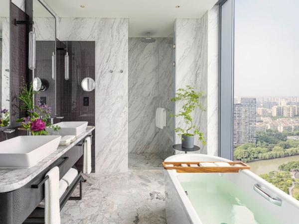 Four Seasons Hotel Hangzhou at Hangzhou Centre : photo 6 de la chambre four seasons executive room