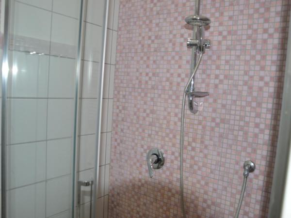 B&B Acquamarina : photo 8 de la chambre grande chambre double