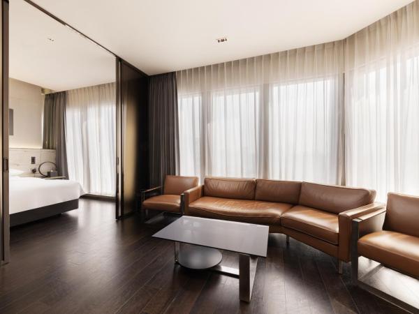 Four Points by Sheraton Seoul Gangnam : photo 1 de la chambre suite 1 chambre avec lit queen-size - vue sur ville