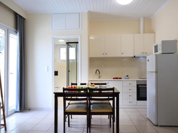 Apartments Avra : photo 2 de la chambre appartement supérieur (4 adultes)