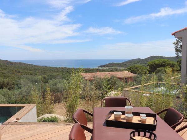 Résidence U Pirellu : photo 10 de la chambre villa avec piscine privée