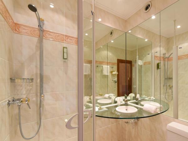 Golf Hotel René Capt : photo 2 de la chambre chambre simple supérieure - vue sur ville