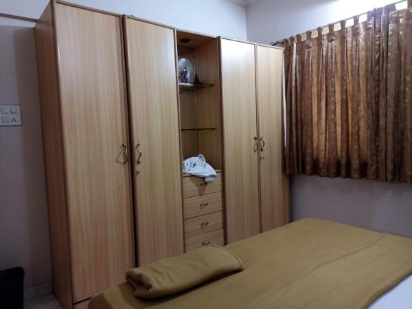 RB Corporate Guest House : photo 2 de la chambre chambre double