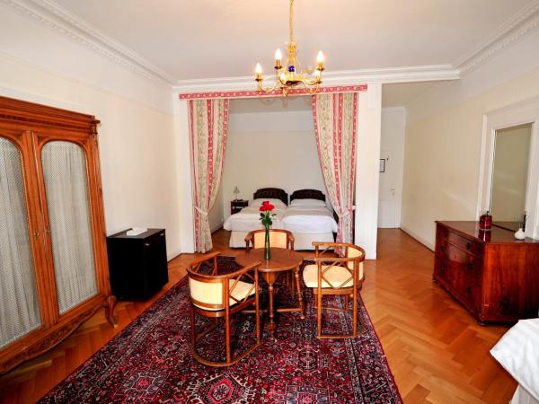 J5 Hotels Helvetie & La Brasserie : photo 3 de la chambre chambre triple