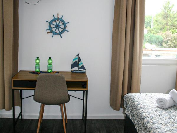 Seehafen Hostel : photo 6 de la chambre chambre familiale avec douche