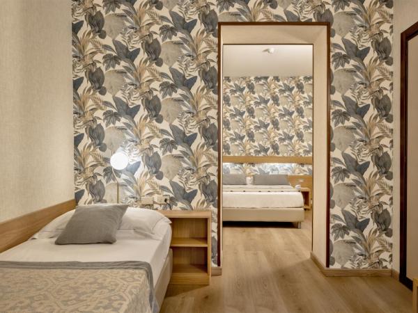Hotel Italia : photo 3 de la chambre chambre triple classique