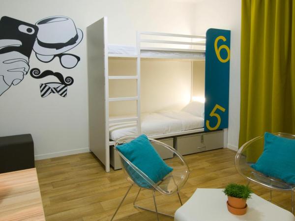Hôtel Lodge In Paris 13 : photo 5 de la chambre chambre quadruple