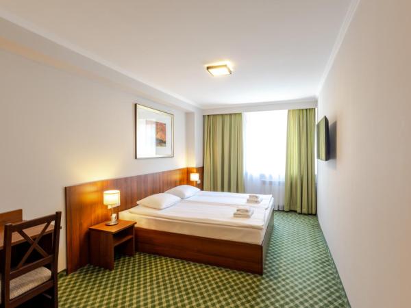 Hit Hotel : photo 4 de la chambre chambre double de luxe avec vue sur rue