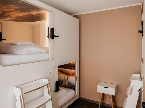 Hostel by Hyve Basel : photo 5 de la chambre capsule en dortoir mixte