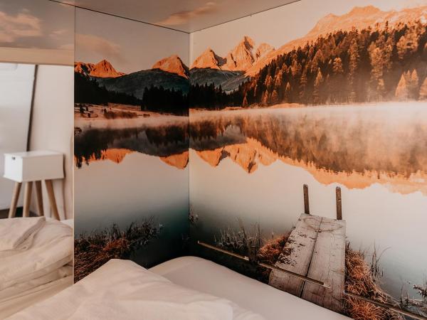 Hostel by Hyve Basel : photo 2 de la chambre capsule en dortoir mixte