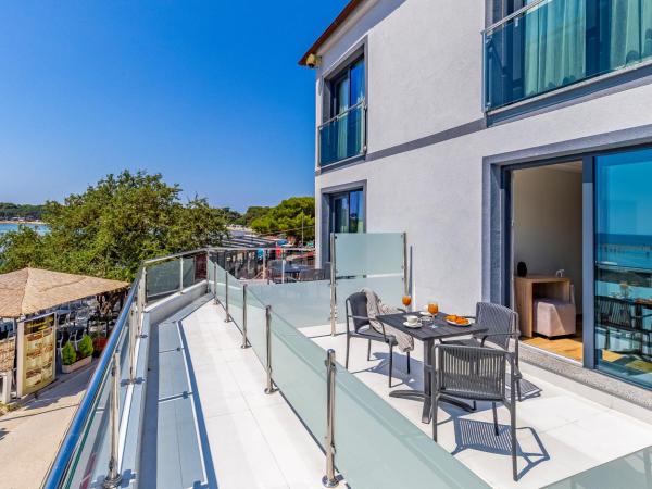 Hotel Koral : photo 9 de la chambre chambre triple