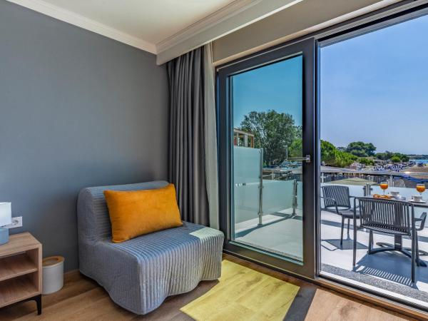 Hotel Koral : photo 4 de la chambre chambre triple