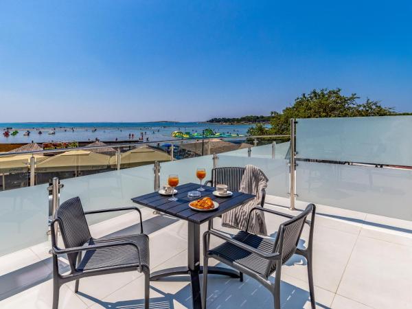 Hotel Koral : photo 8 de la chambre chambre triple