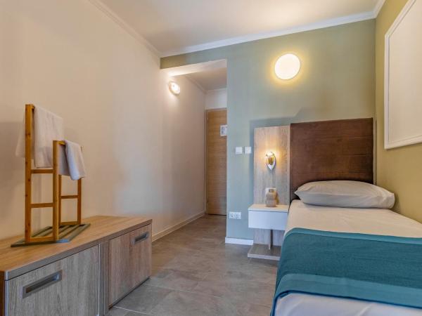 Hotel Koral : photo 4 de la chambre chambre triple standard