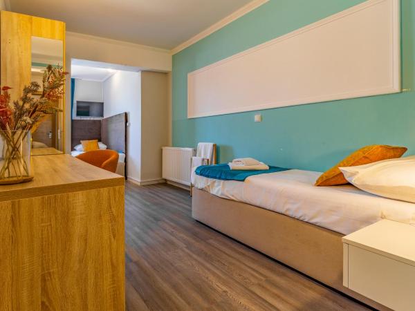 Hotel Koral : photo 2 de la chambre chambre lits jumeaux