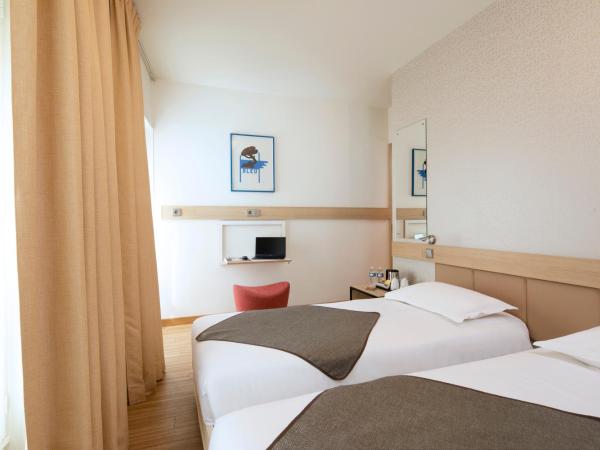 Hôtel Hor Les Lumières : photo 1 de la chambre chambre lits jumeaux