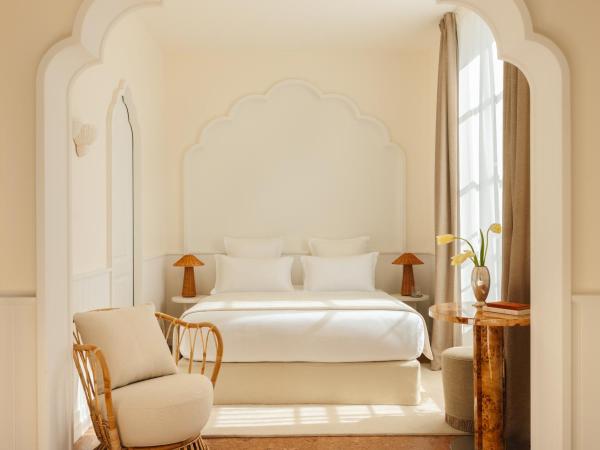 LILOU : photo 9 de la chambre chambre deluxe