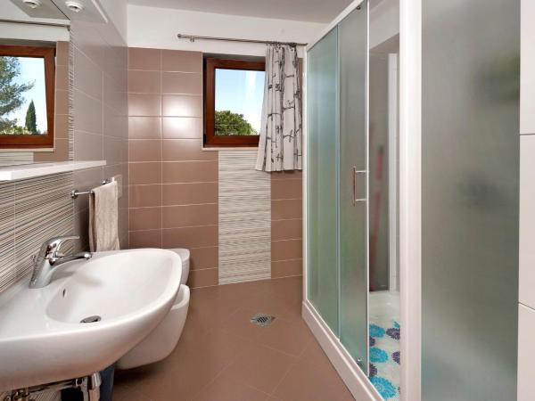 Apartments Beakovic : photo 10 de la chambre appartement avec balcon