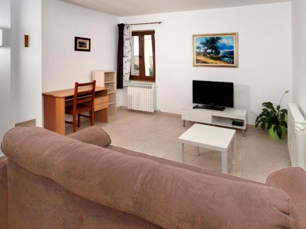 Apartments Beakovic : photo 7 de la chambre appartement avec balcon