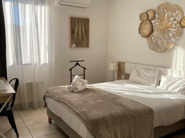 Hôtel Pyrène : photo 1 de la chambre chambre quadruple