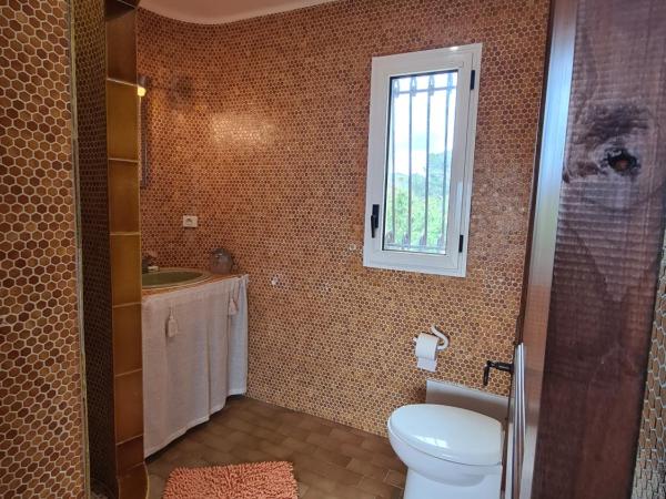 Villa M, Chambres d'Hôtes, Séjours Bien-être, Vue mer, Sauna, Piscine à Six-Fours : photo 5 de la chambre chambre lit queen-size - vue sur mer