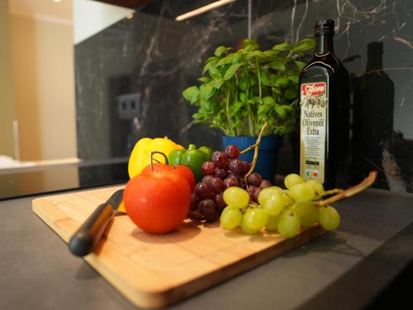 Hotel Attaché an der Messe : photo 2 de la chambre superior studio - basement with sofa bed