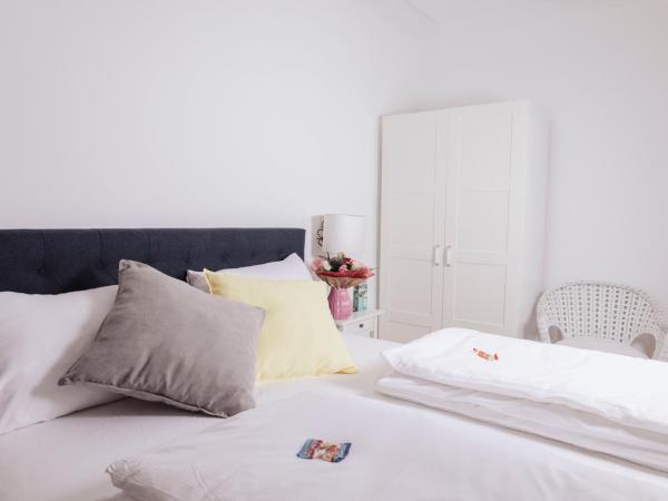 Cityhotel am Domplatz Self-CheckIn : photo 5 de la chambre chambre familiale