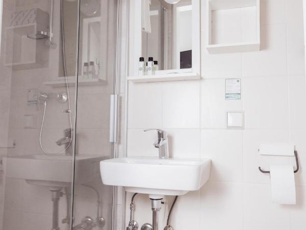 Cityhotel am Domplatz Self-CheckIn : photo 4 de la chambre chambre simple