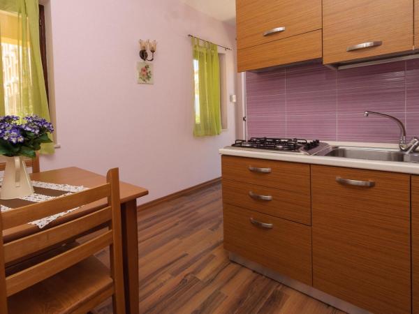 Residence Villa Il Glicine : photo 5 de la chambre appartement 1 chambre standard (2 adultes)