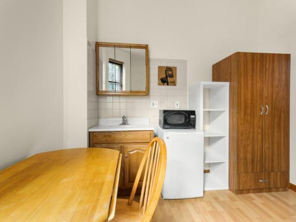 West 30th Street Guest House : photo 4 de la chambre chambre simple avec salle de bains commune