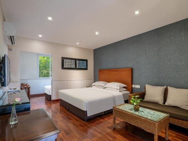 Wenjun Courtyard Hotel,3mins walk from Tonghuimen metro station ,located in the city center ,walking distance to many scenic areas, English-speaking service : photo 1 de la chambre comfortable family room（free pick up service for 3 successive nights , free laundry service , free drinks ）