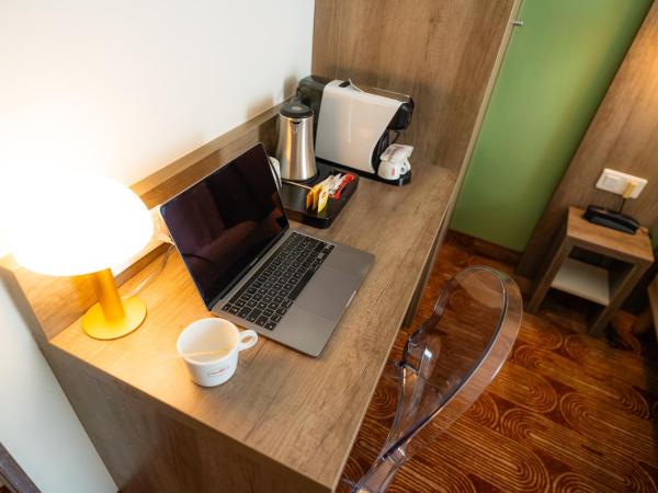 Hôtel Le Seize, Nice Centre : photo 7 de la chambre chambre supérieure