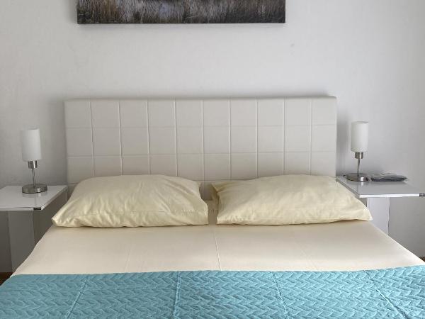 Villa Sekki : photo 5 de la chambre chambre double avec salle de bains privative