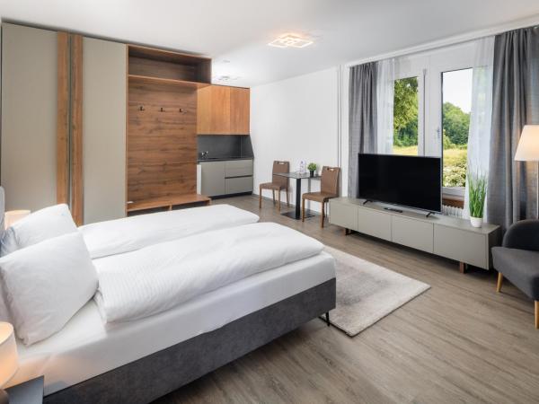 Hotel Lindenhof by Crossworld AG : photo 5 de la chambre appartement de luxe avec vue sur lac