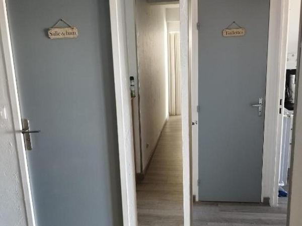 Les CHAMBRES de PERPIGNAN : photo 8 de la chambre chambre double avec balcon