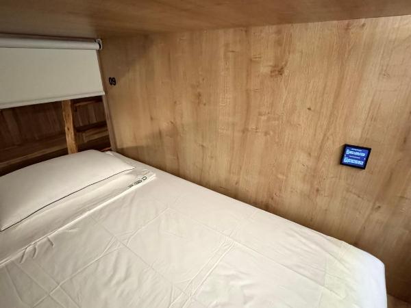 The POD Suite Hostel Village : photo 5 de la chambre b09 mixed lower bed in shared room with 20 beds