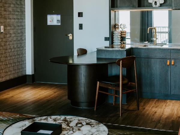 The Motley Hotel : photo 10 de la chambre motley suite