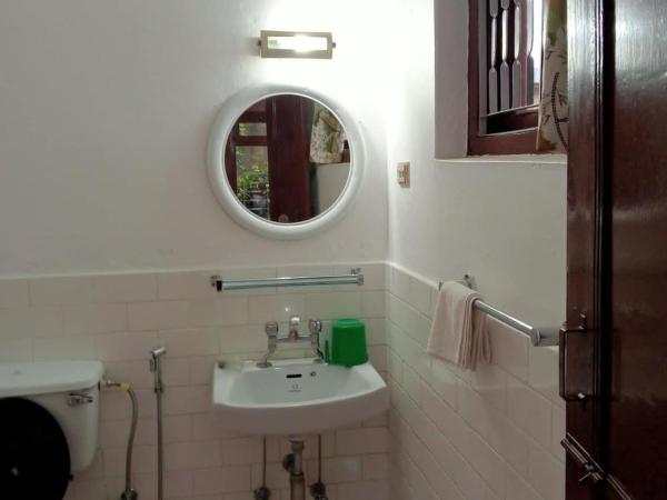 New Summit Guest House : photo 2 de la chambre chambre triple standard